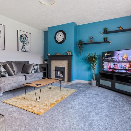 Rookwood House - Spacious Home With Free Parking - Short Stay Leeds Leeds  Exterior photo