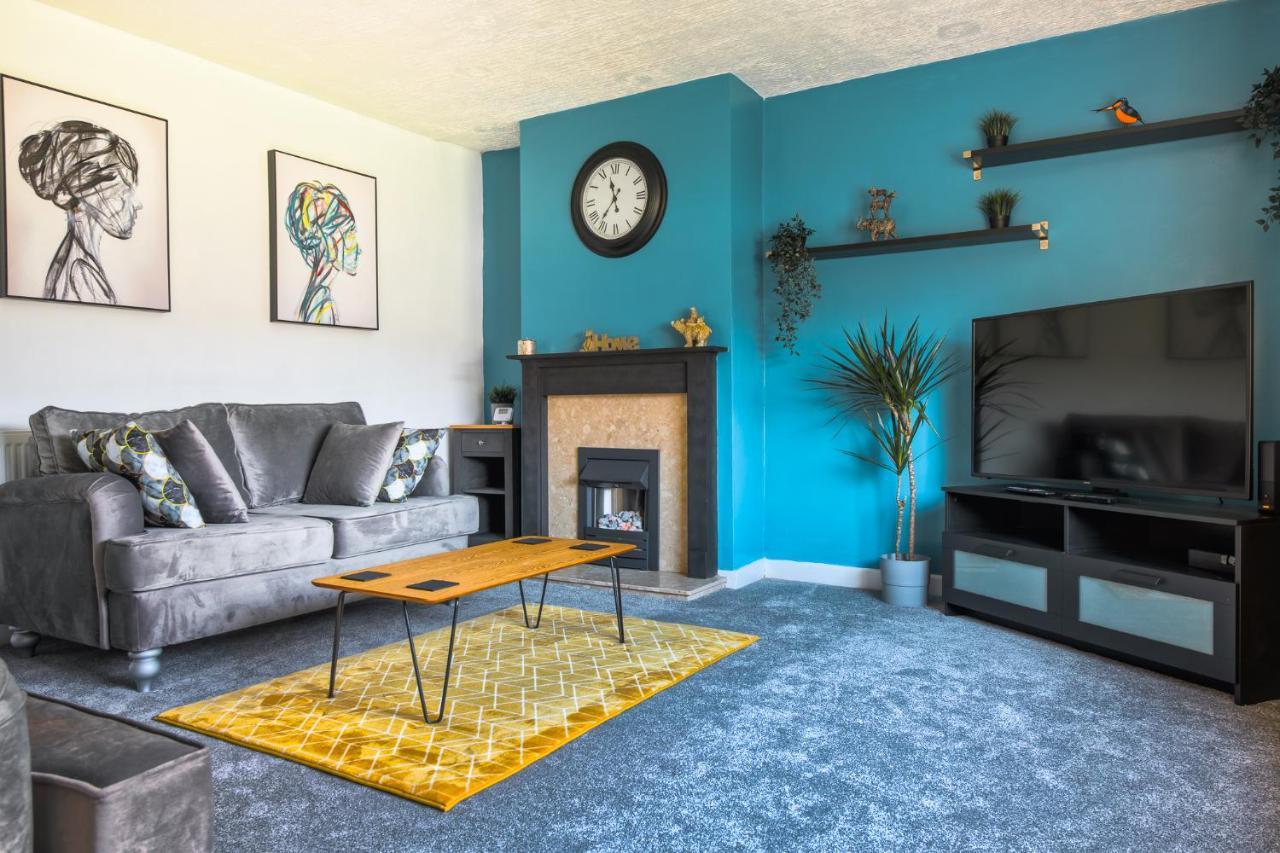 Rookwood House - Spacious Home With Free Parking - Short Stay Leeds Leeds  Exterior photo