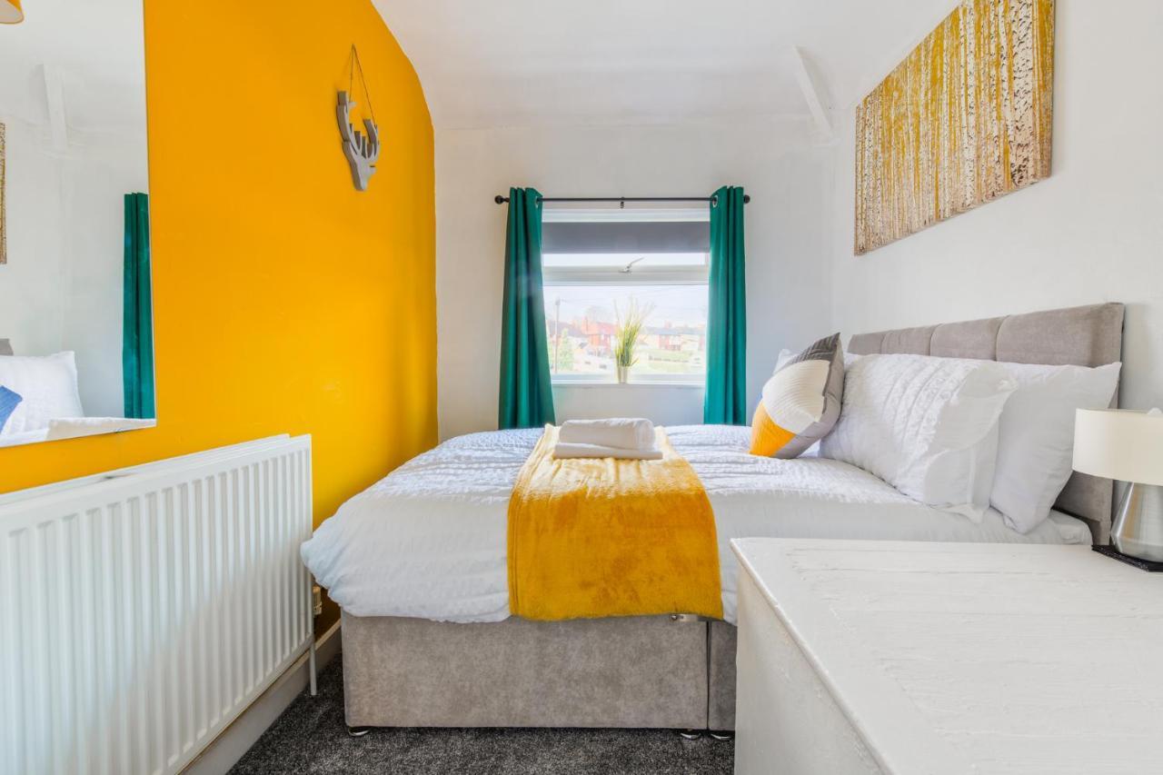 Rookwood House - Spacious Home With Free Parking - Short Stay Leeds Leeds  Exterior photo