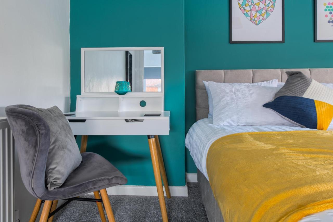 Rookwood House - Spacious Home With Free Parking - Short Stay Leeds Leeds  Exterior photo